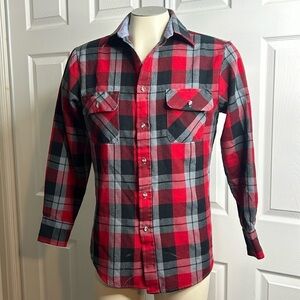 Northwest Territory Plaid Button Up S READ